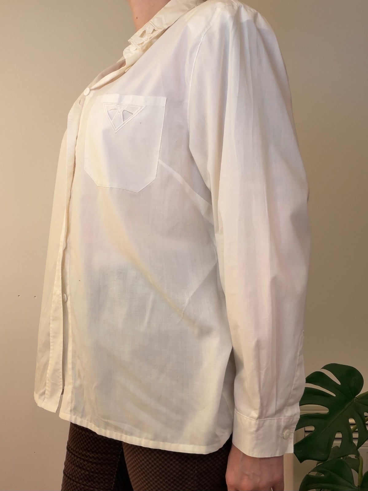 Vintage White Shirt with Embroidered Collar and Chest Pocket Size 18