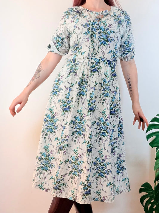 Vintage 1970s Floral Dress Cottagegore Ditsy With Waist Tie Size 10