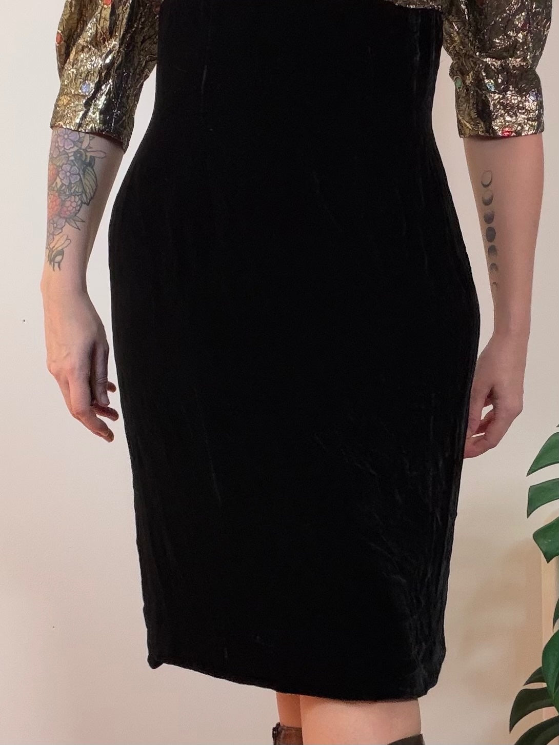 Vintage 1980s Cocktail Dress Black Velvet & Gold Puff Sleeve Dress Size 12