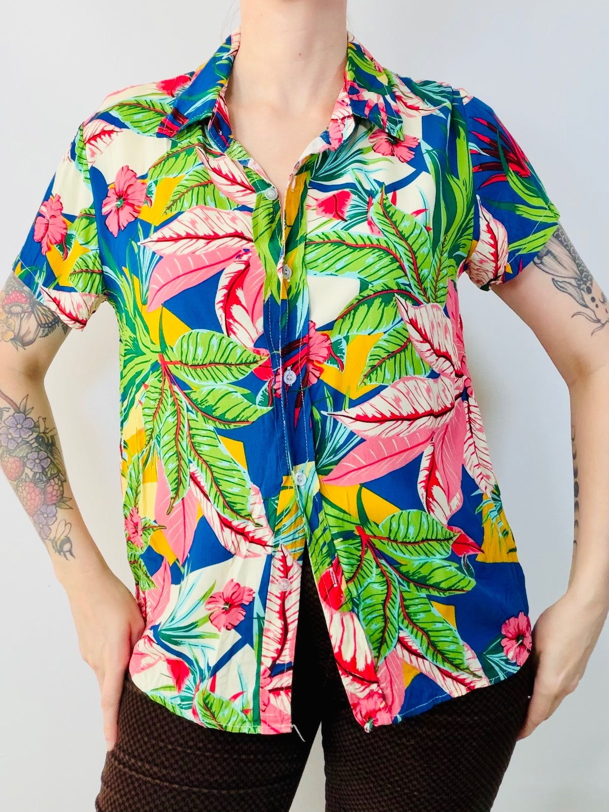 Hawaiian Shirt Size 14 Tropical Print Short Sleeve Button-Up Blouse Holiday top