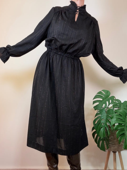 Vintage 1980s Black Dress with Shimmering Stripes and Ruffled Collar Size 16