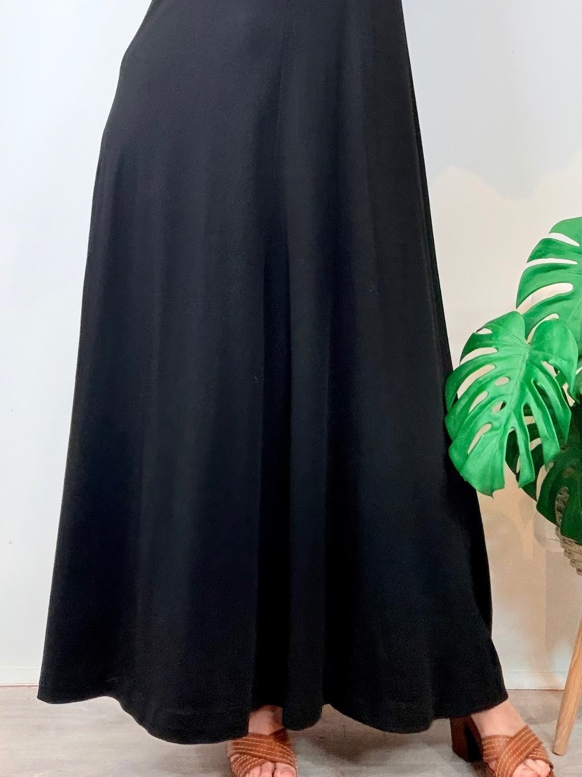 Vintage 1970s Black Maxi Dress with Ruffled V Neck and Flutter Sleeves Size 14