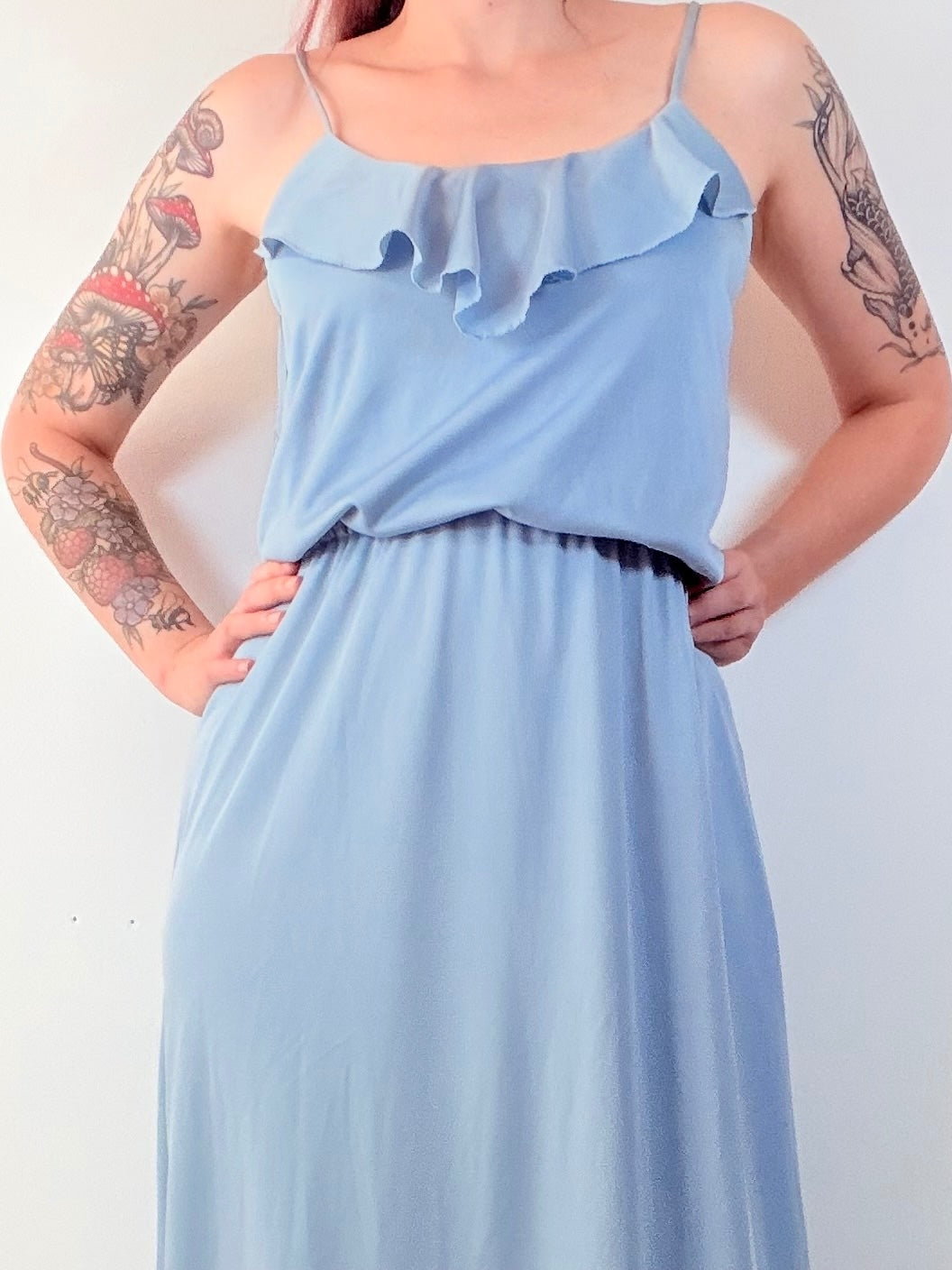 Vintage Maxi Dress Long summer with Ruffle Detail and Spaghetti Straps Size 10