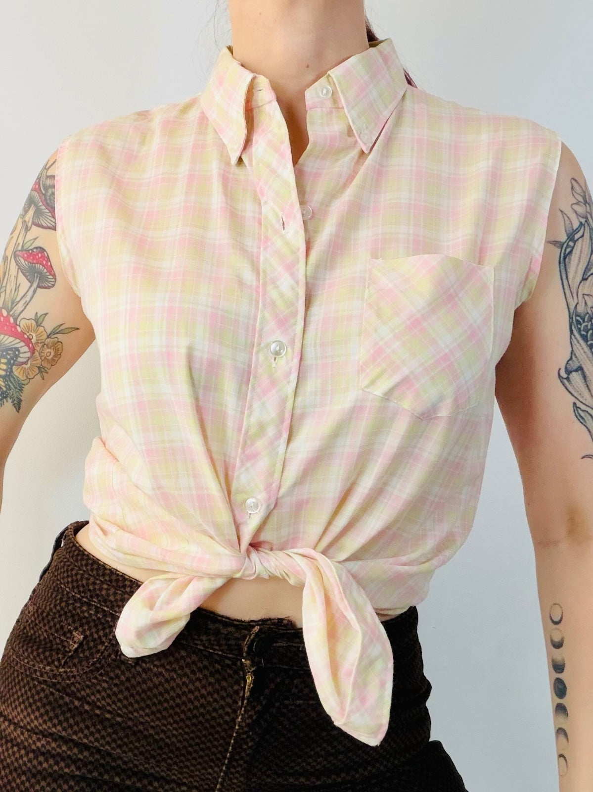 Vintage 1980s Sleeveless Top Pastel Plaid Button-Up Shirt with Tie Front Size 14