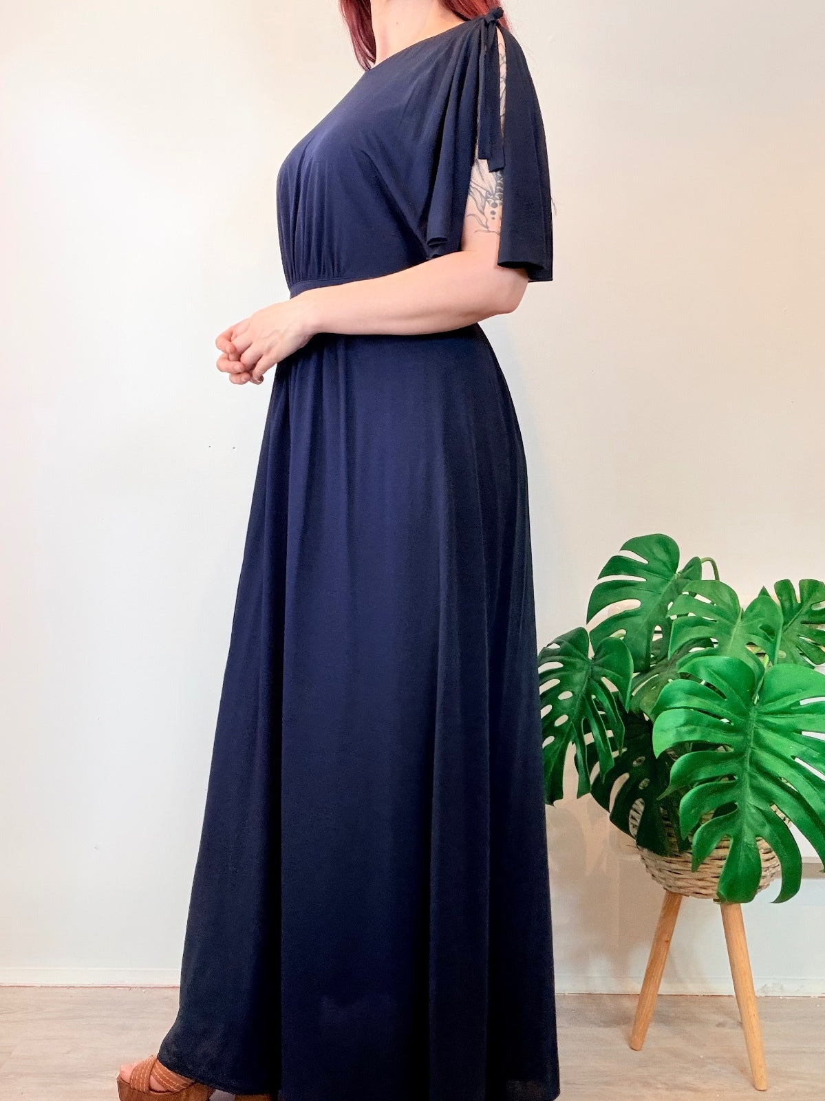 Vintage 1970s Maxi Dress long Blue with Flowing Flared Cape Sleeves Size 14