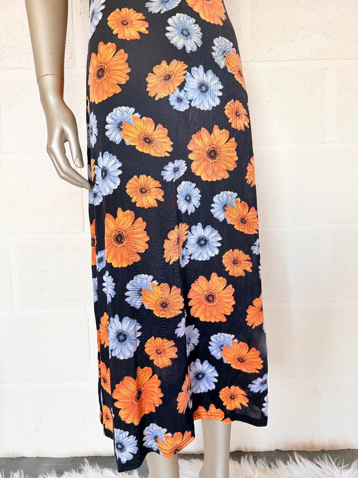 Vintage 1970s long Dress with Orange Retro Floral Print Hippie Festival 10