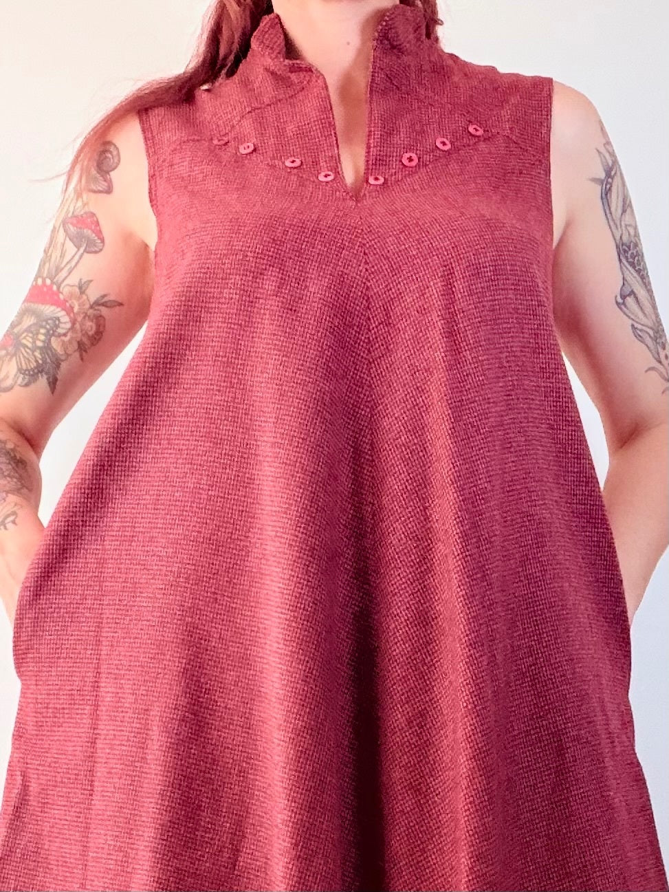 Vintage 1960s Trapeze Dress Sleeveless Burgundy Swing Dress with Pockets Size 14