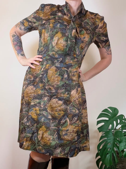 Vintage 1970s Sheath Dress Floral Tie Neck Midi Formal Workwear Dress Size 18
