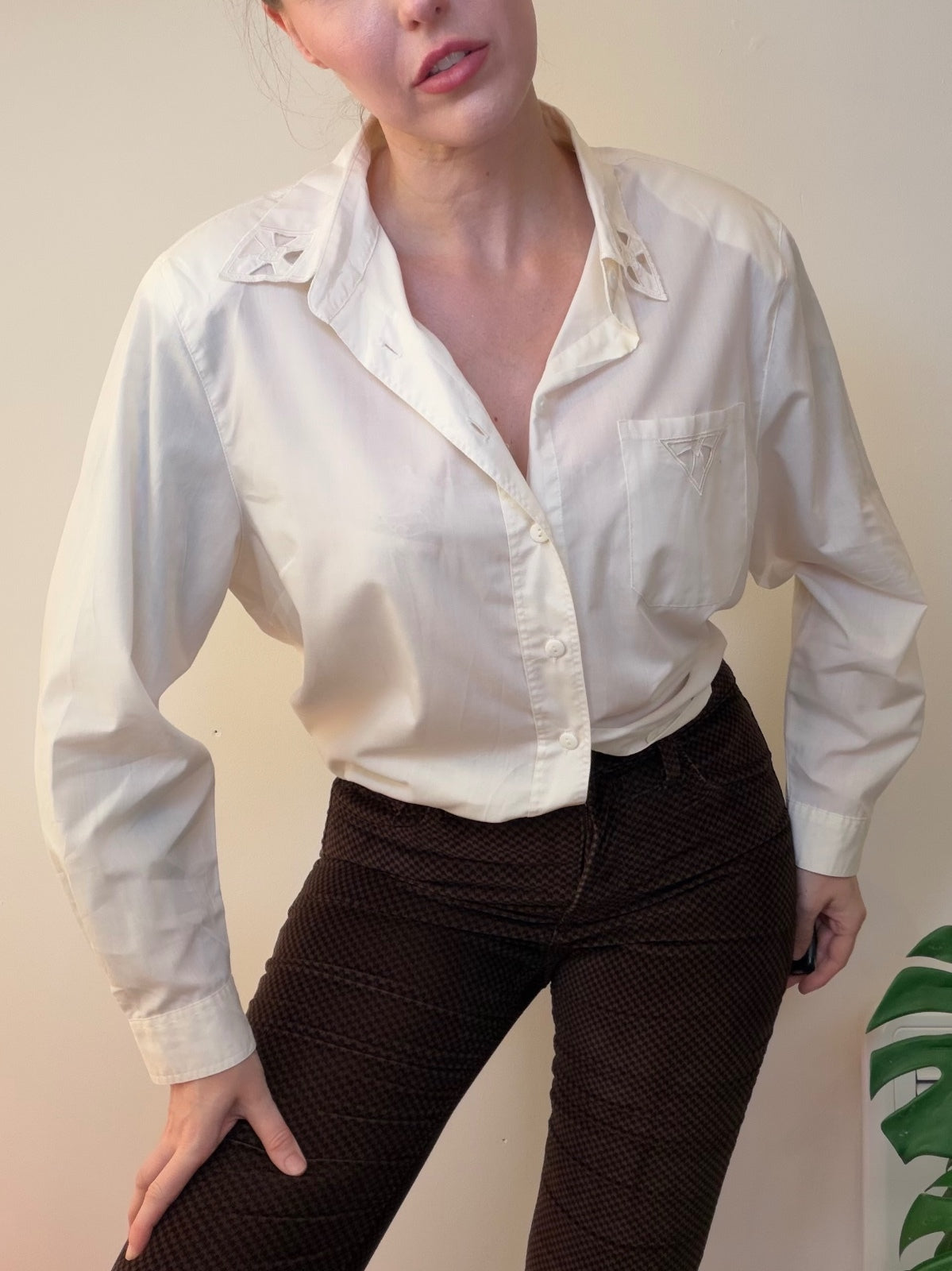 Vintage White Shirt with Embroidered Collar and Chest Pocket Size 18