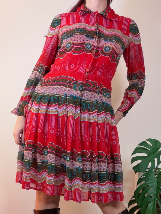 Vintage Shirt Dress red Patterned Pleated Dress with Long Sleeves Size 14