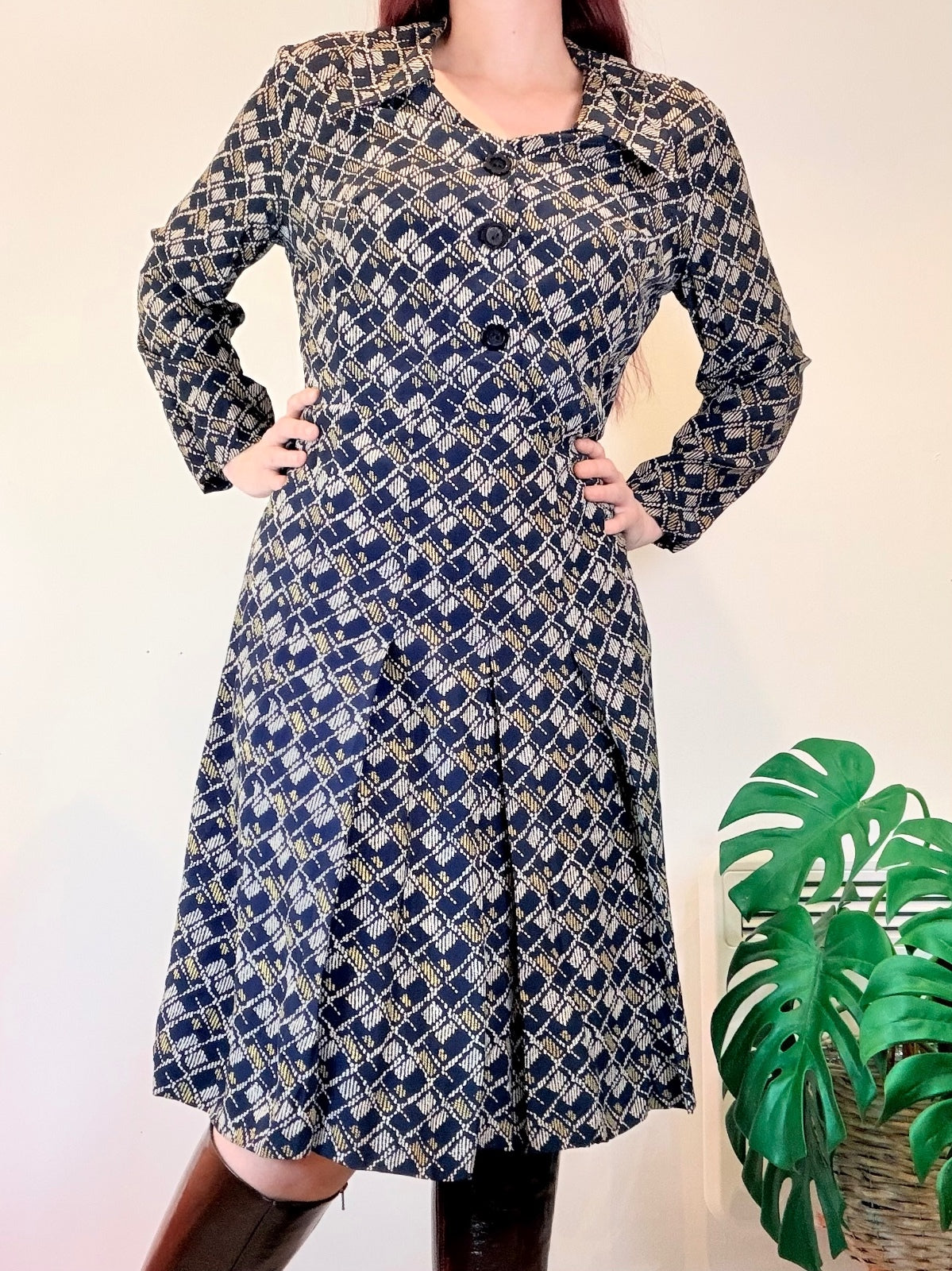 Vintage 1970s Shirt Dress Navy and Beige Patterned Long Sleeve Dress Size 16