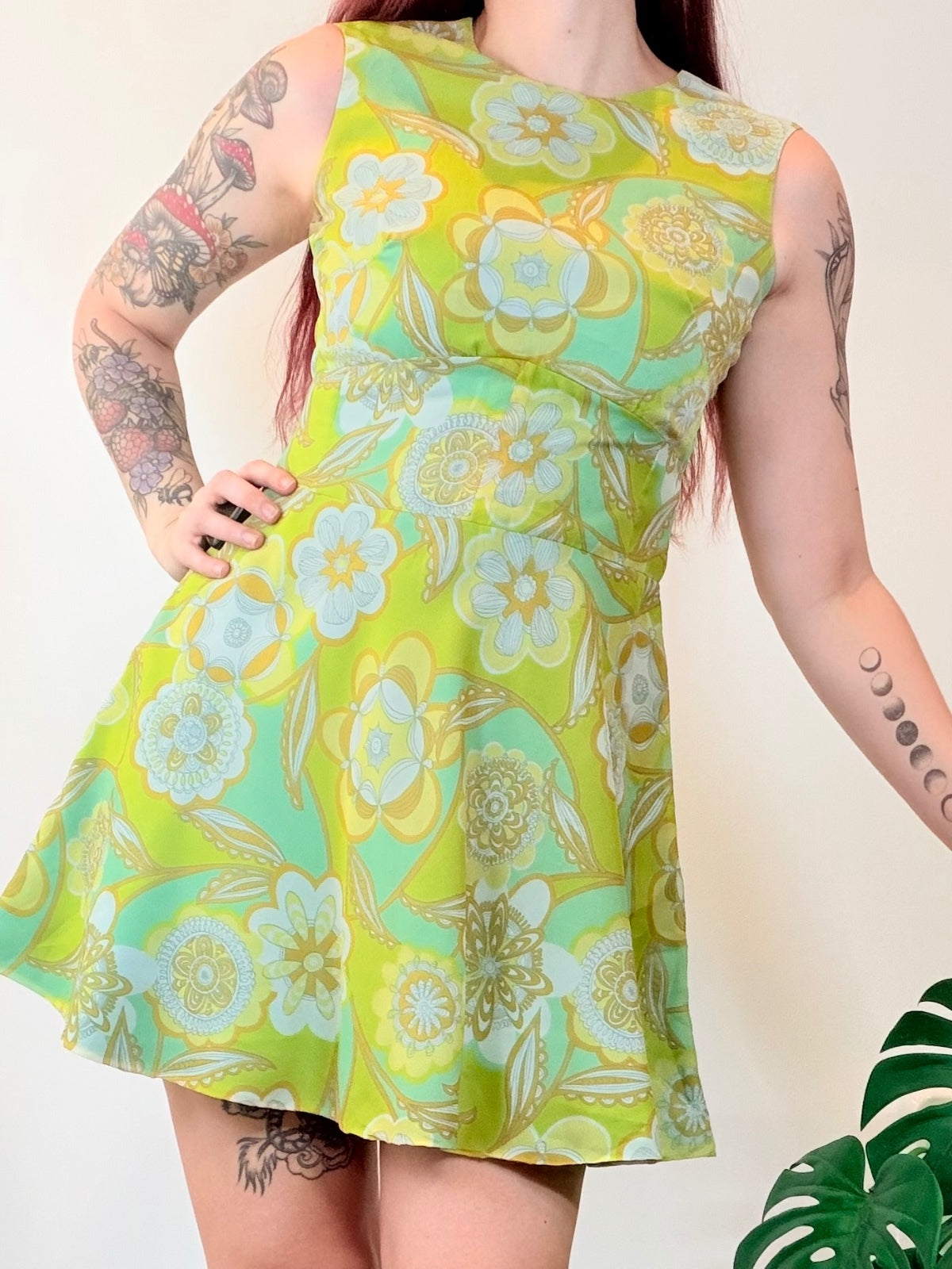 Vintage 1960s Mod Dress Green Floral Psychedelic Mini Gogo Dress Size – The Cosmic Caravan