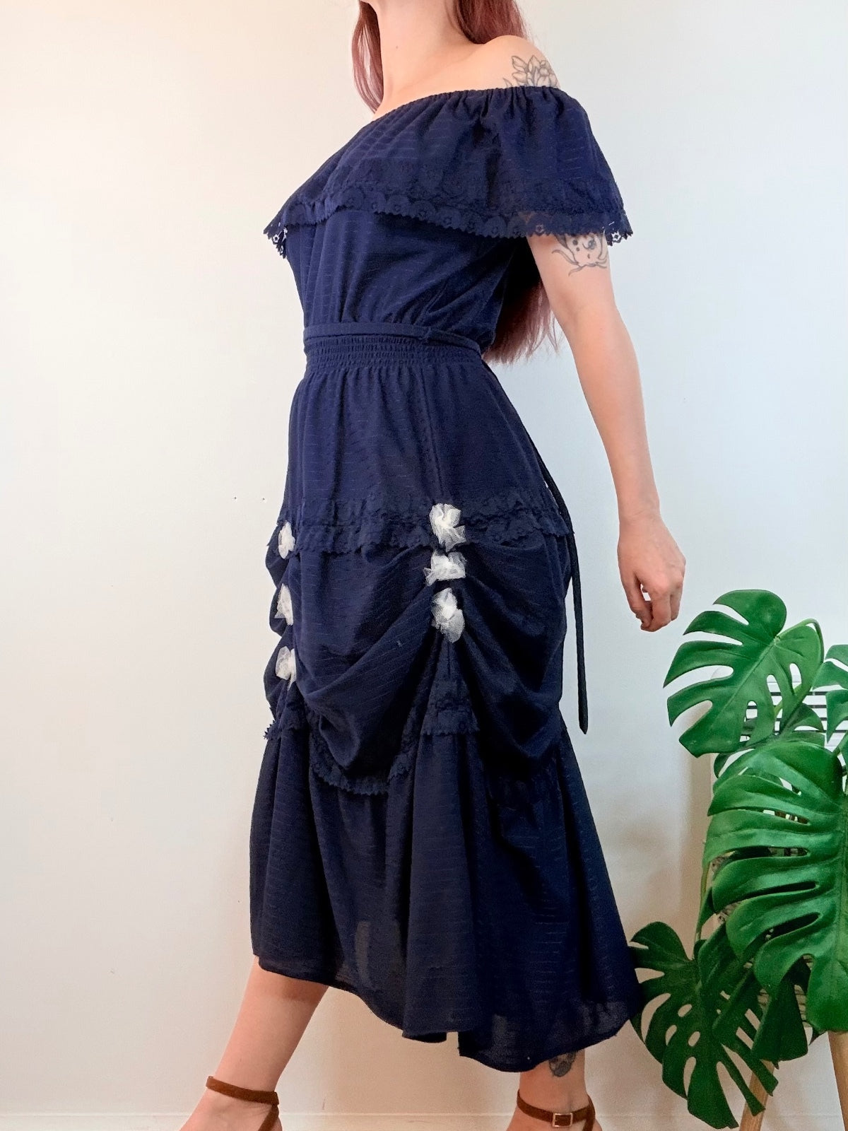 Vintage 1980s Party Dress Blue Off Shoulder Ruffled with Tulle Flower Size 12 14