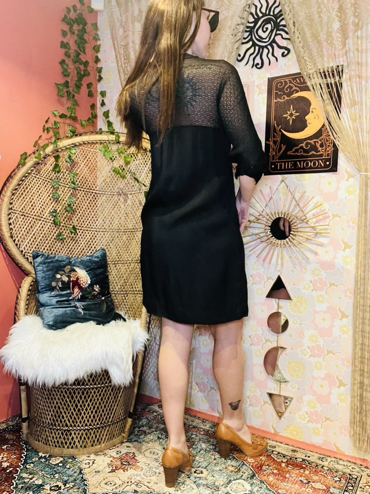 Vintage 60s Mini Dress Black Size 6 Retro 1960s Mod Gogo Sheer Lace Sleeve Dress