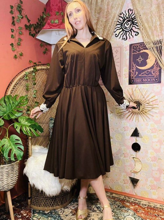 Vintage 1970s Formal Dress With Embroidered Collar And Long Sleeves Brown 18-20