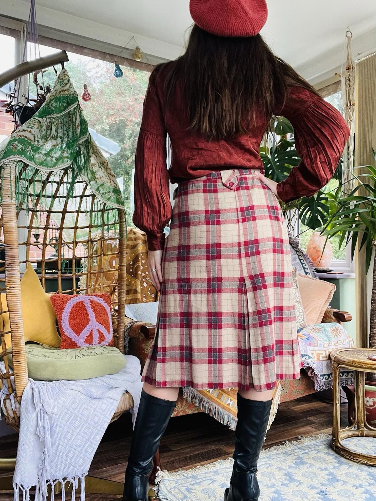 Vintage 70s Tartan Skirt size 16 Retro Pleated Plaid Midi Skirt High Waist beige
