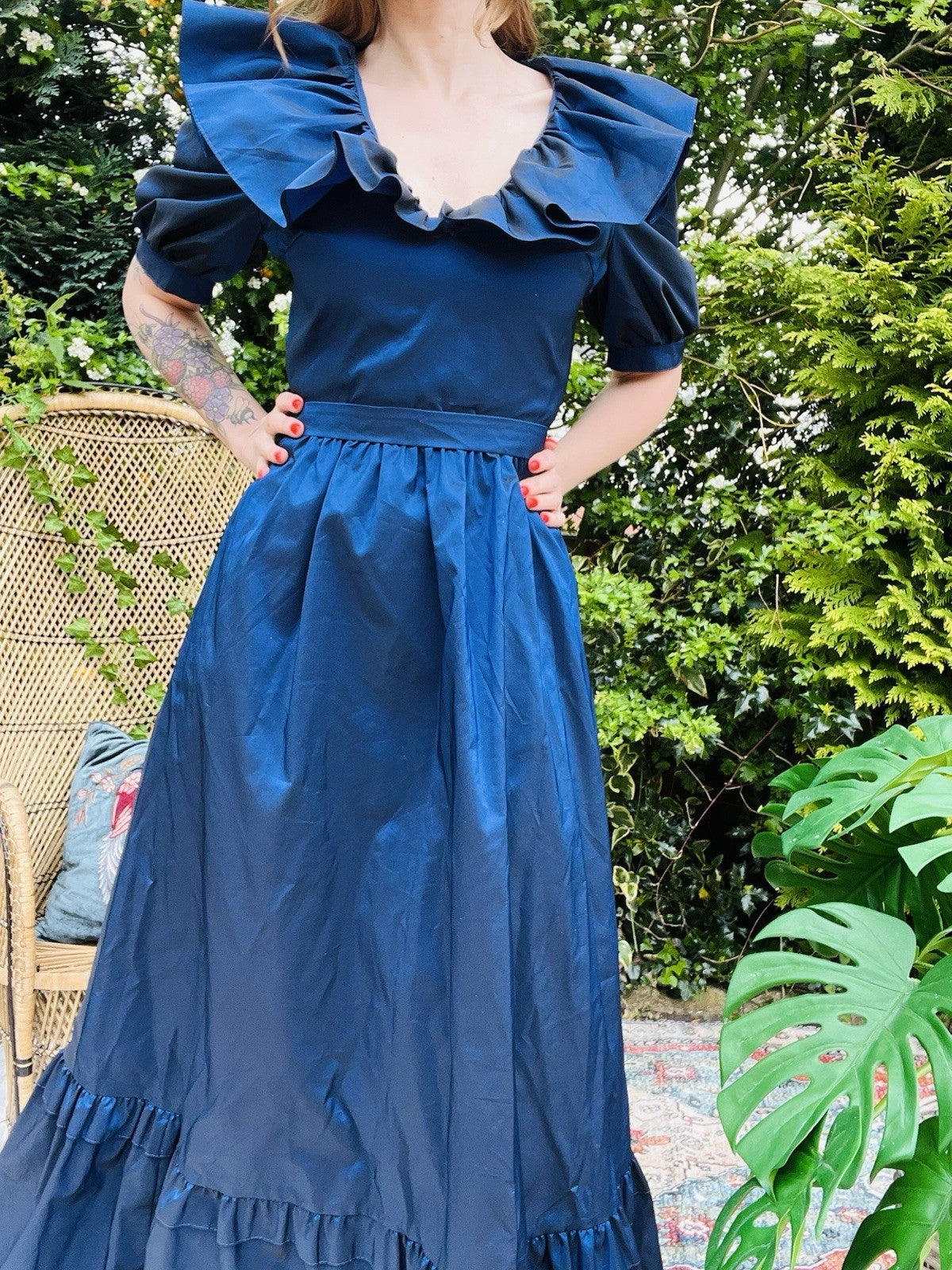 Vintage 1990s Prom Dress Vera Mont Dark Blue Ball Gown With Puff Sleeves Size 10