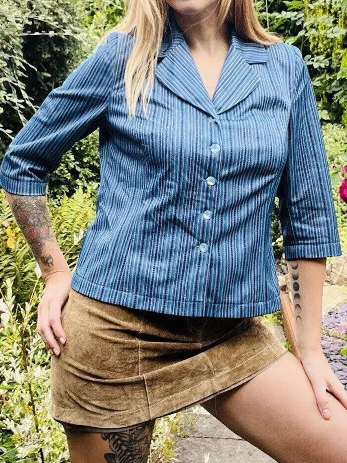 Vintage 1960s Striped Blouse 3/4 Sleeve Shirt With Collar Blue Size 10 to12