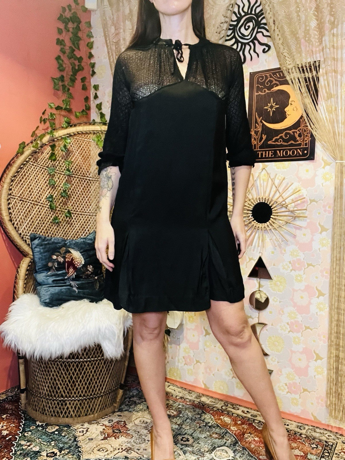 Vintage 60s Mini Dress Black Size 6 Retro 1960s Mod Gogo Sheer Lace Sleeve Dress