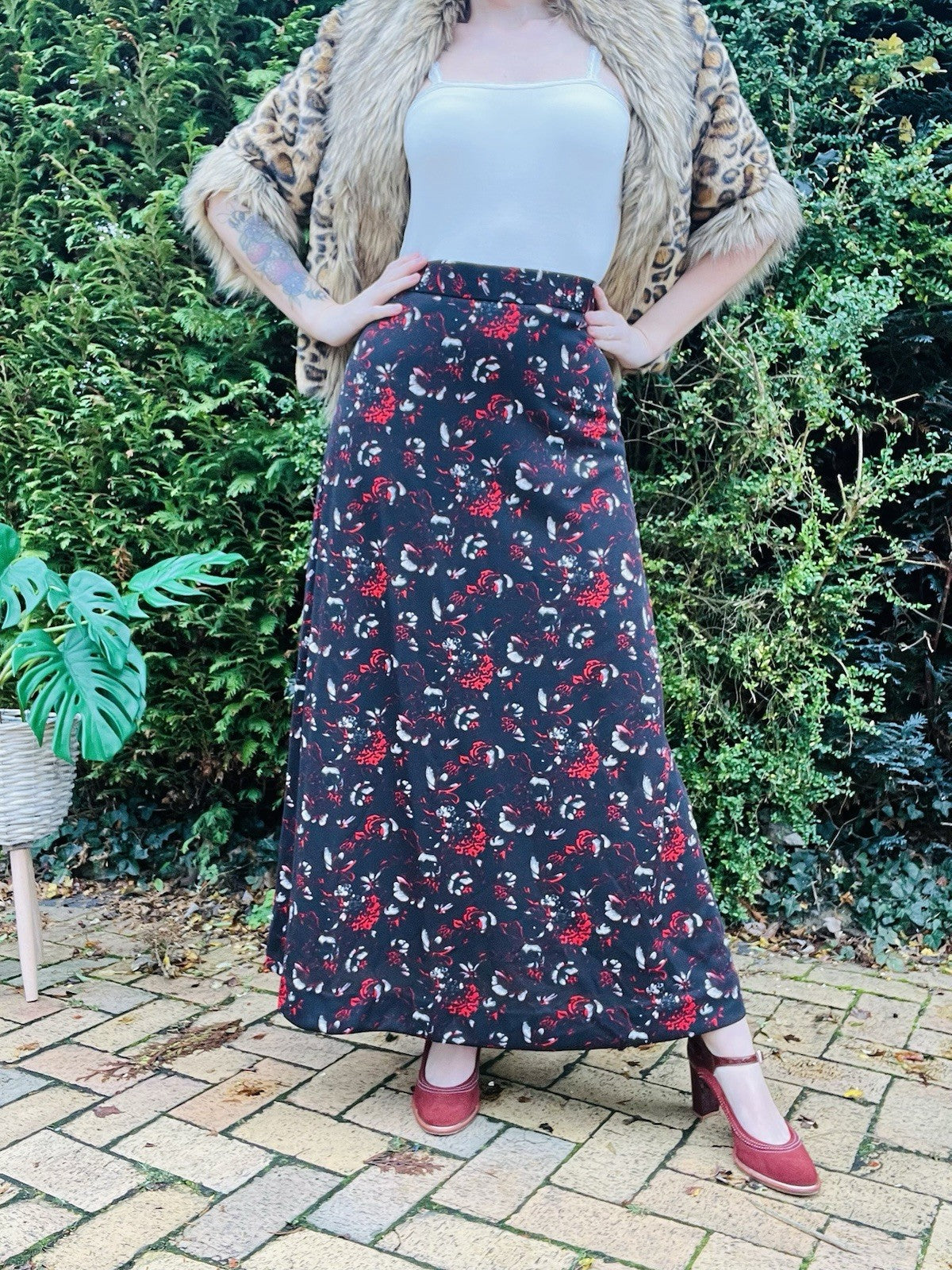 Vintage 70s Maxi Skirt Floral Print LongLength High Waist Size 10