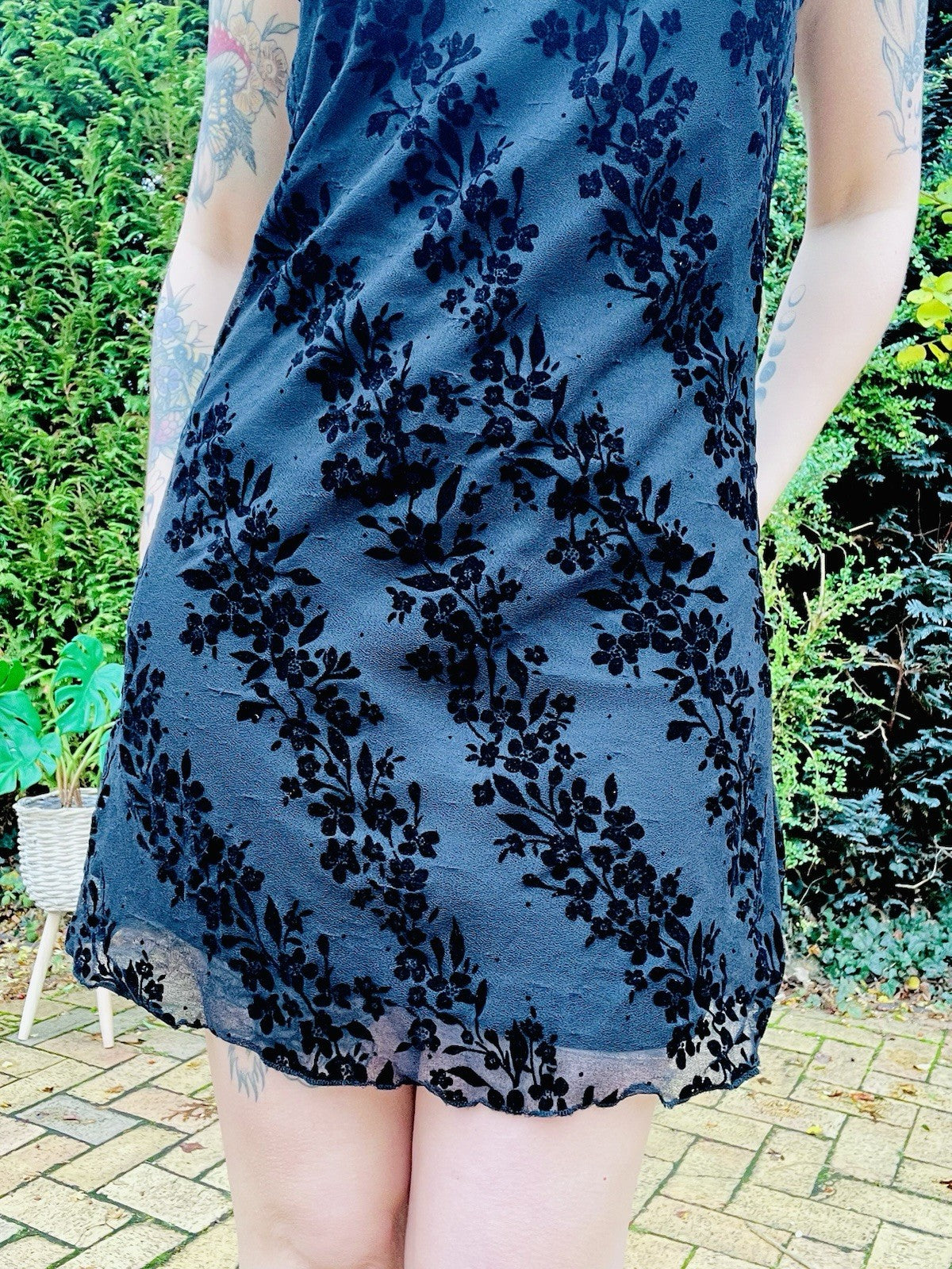 Y2K strappy mini dress Black Size 12 Whimsigoth Ditsy Floral Velvet Detail