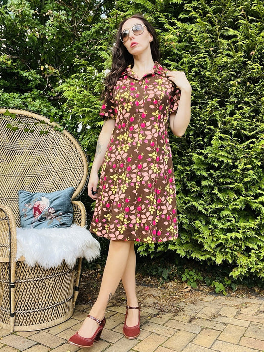 Vintage 1960s Shirt Dress, Fully Lined Autumnal Berry Leaves Design - Brown 16