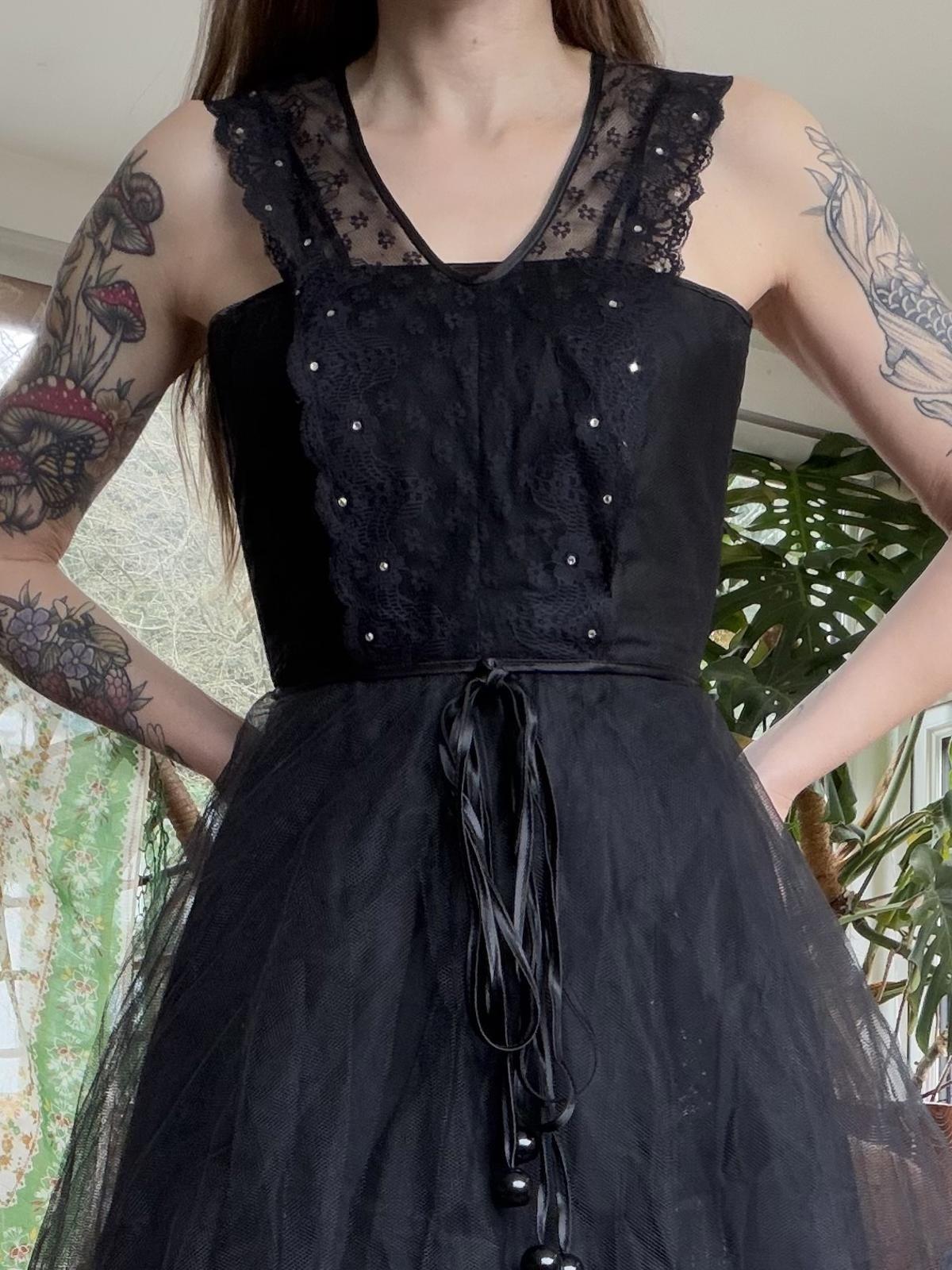 Vintage 1980s Cocktail Dress Black Lace and Tulle Party Gown Size 6