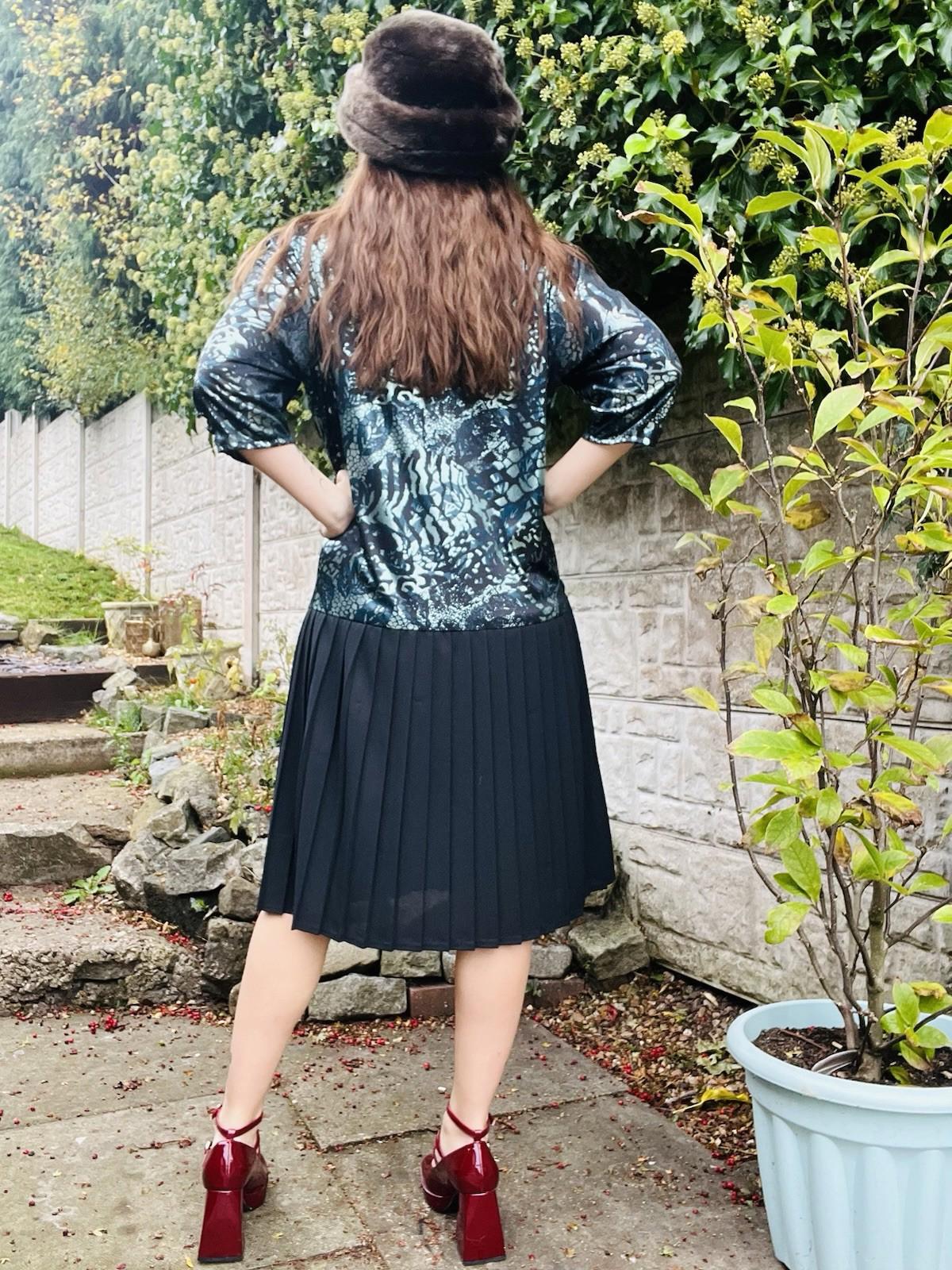 Vintage 1980s Dress Black Size 20 Retro Pleated Skirt Wrap Top