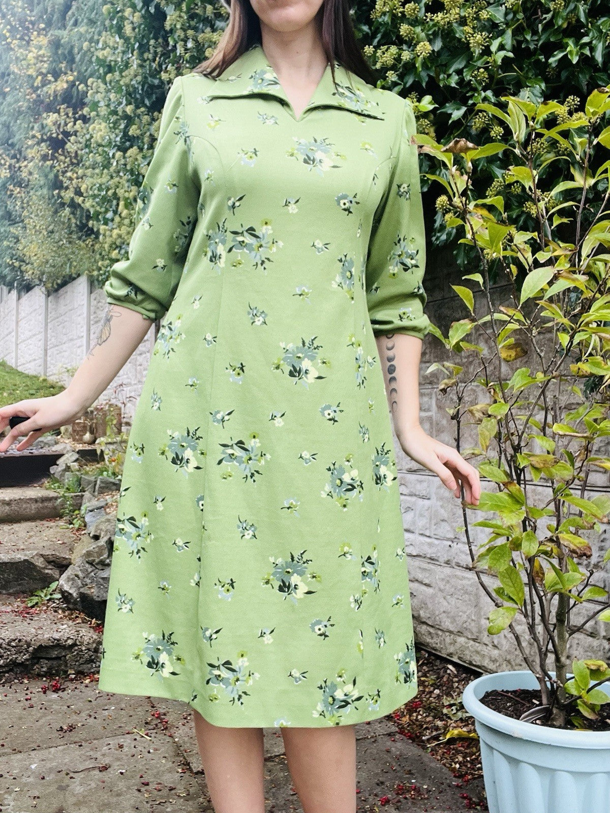 Vintage 1960s Tea Dress Green Size 14 Ditsy Floral Autumn Collared Midi Dress
