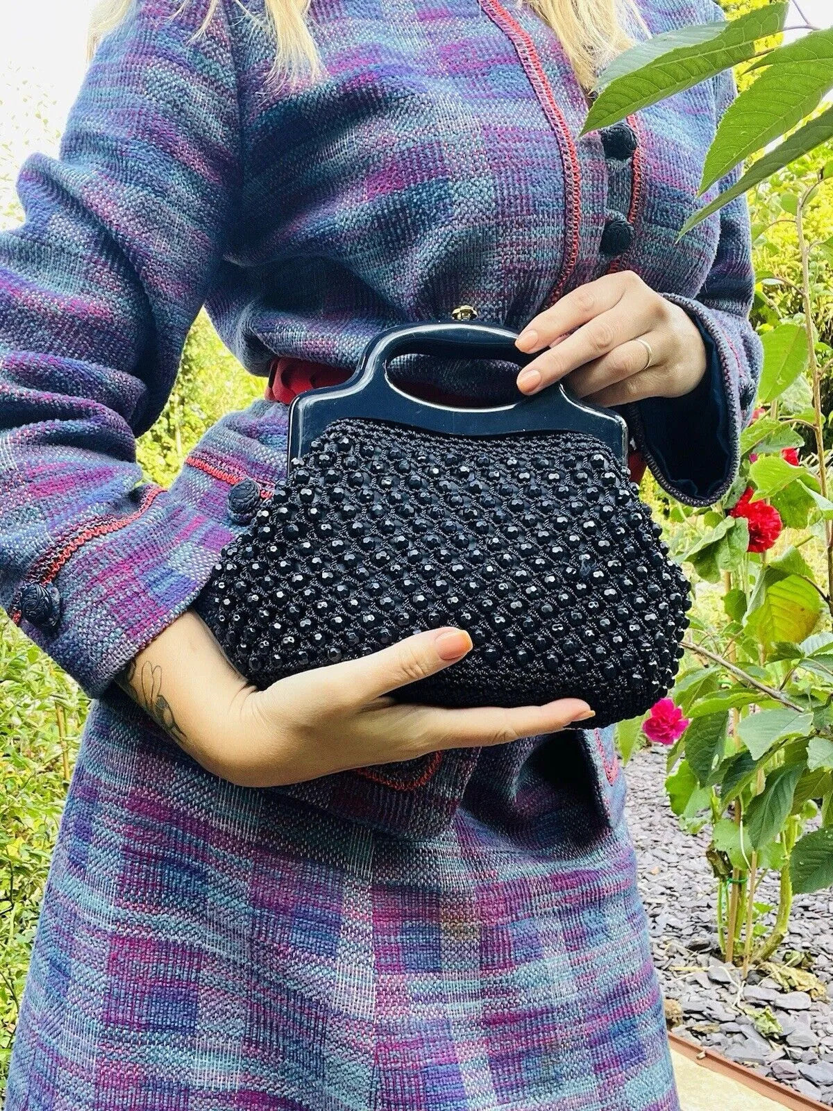 Vintage 50s Hand Bag 1950s Beaded Rafia Handbag Plastic Handles And Gold Clasp