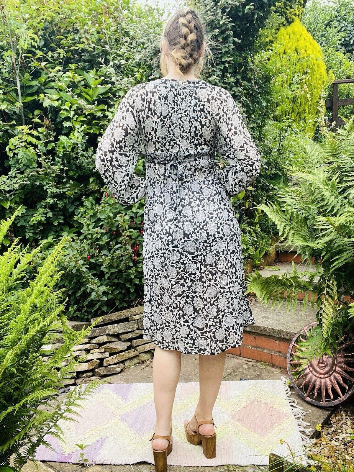 Monsoon Beach Cover Up Shear With Floral Print And Sequin Detail Size 8