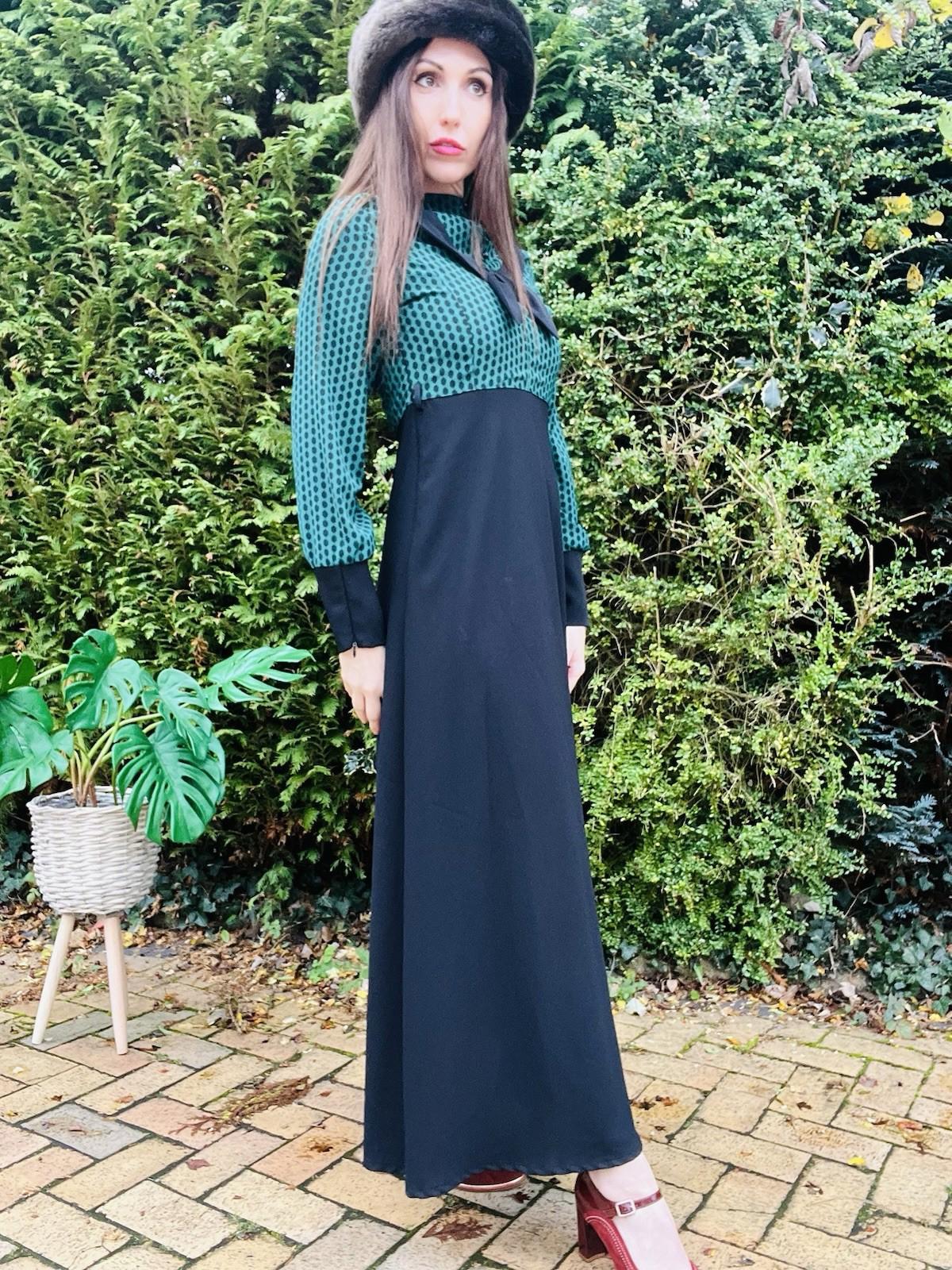 Vintage 1970s Long Dress Size 8 High Neck Long Sleeve Retro Polkadot Black Green