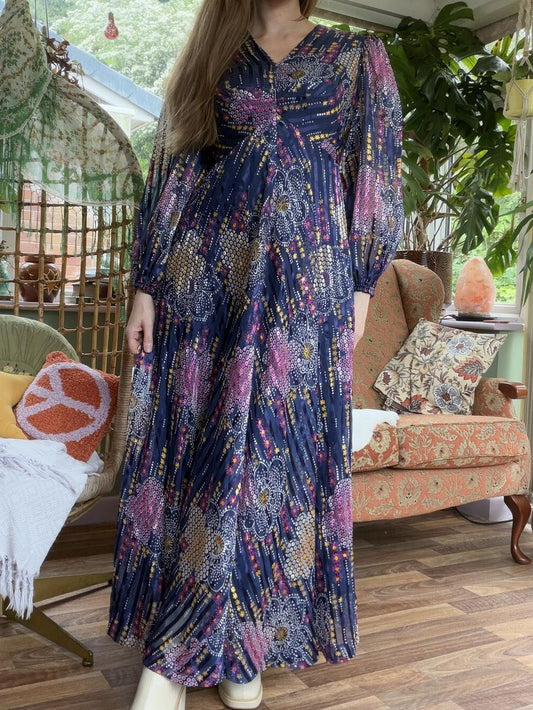 Vintage 1970s Maxi Dress Long Sleeve Maxi with Floral Pattern Size 12