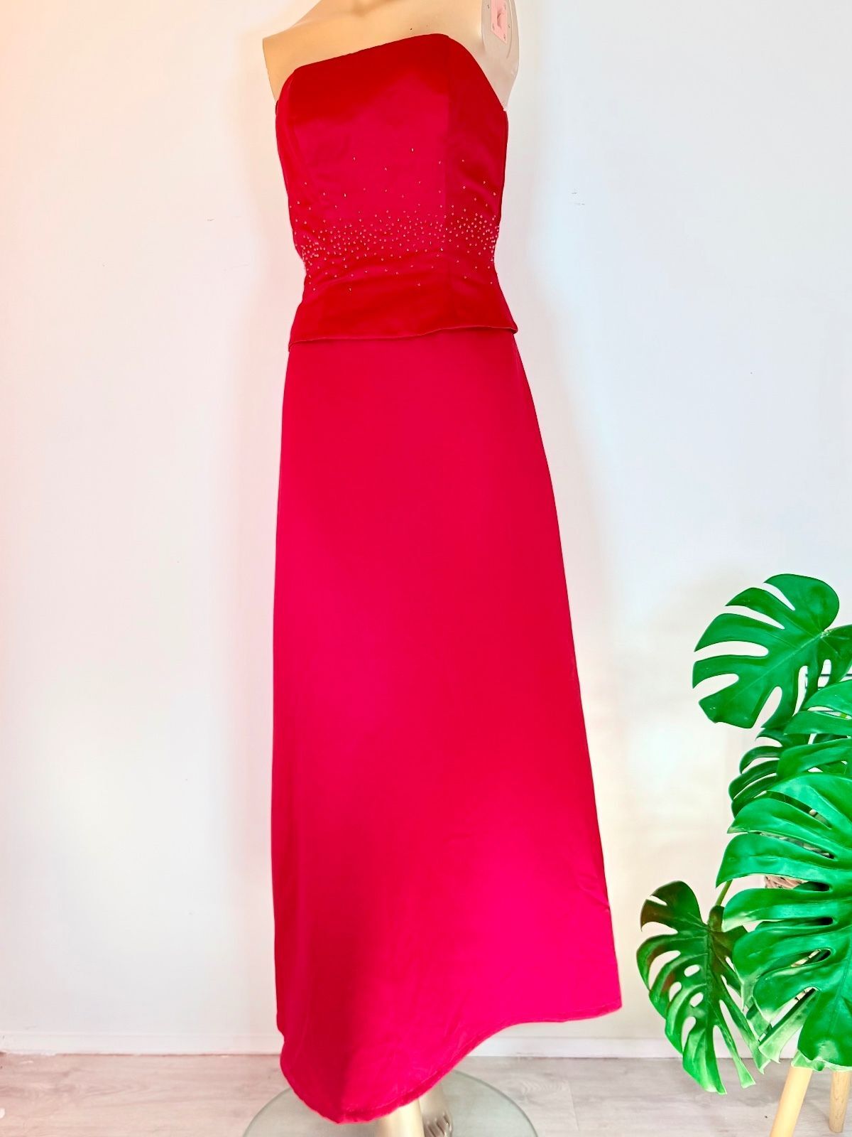Strapless Red Evening Dress with Beaded Bodice size 6 Whimsigoth Prom ball gown
