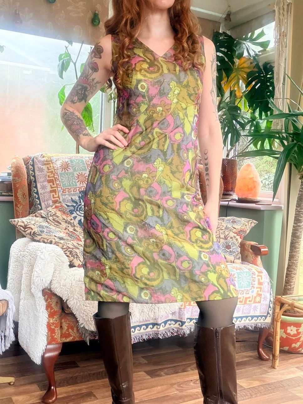 Vintage 1960s shift dress size 10 green Psychedelic Sleeveless Gogo Mod Dress