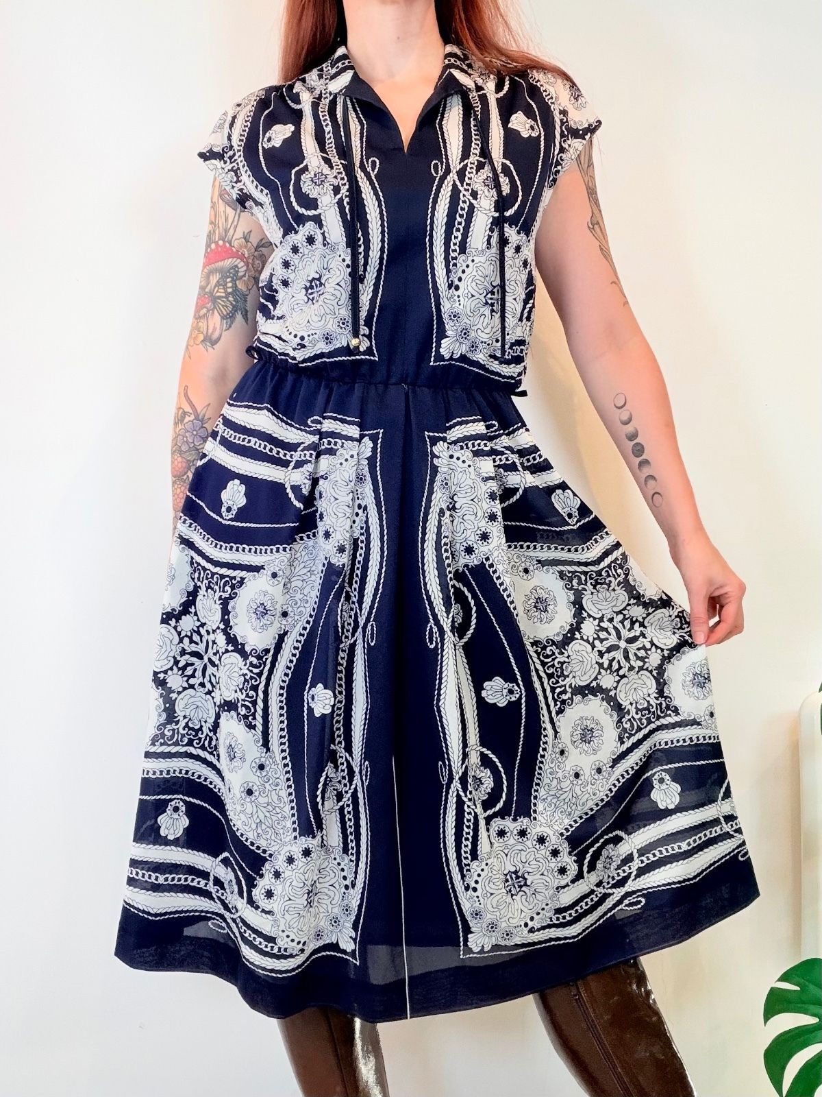 Vintage 1980s Midi Dress Navy and White Patterned with Cap Sleeves size 12