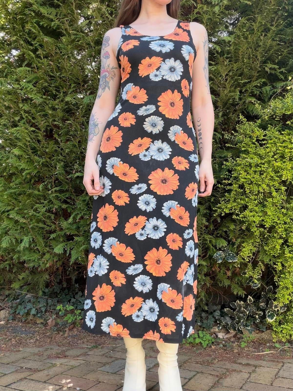 Vintage 1970s long Dress with Orange Retro Floral Print Hippie Festival 10