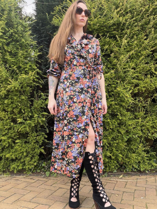 Vintage1970s warp Dress Black Floral Midi Dress with Ruffle Detail Size 12