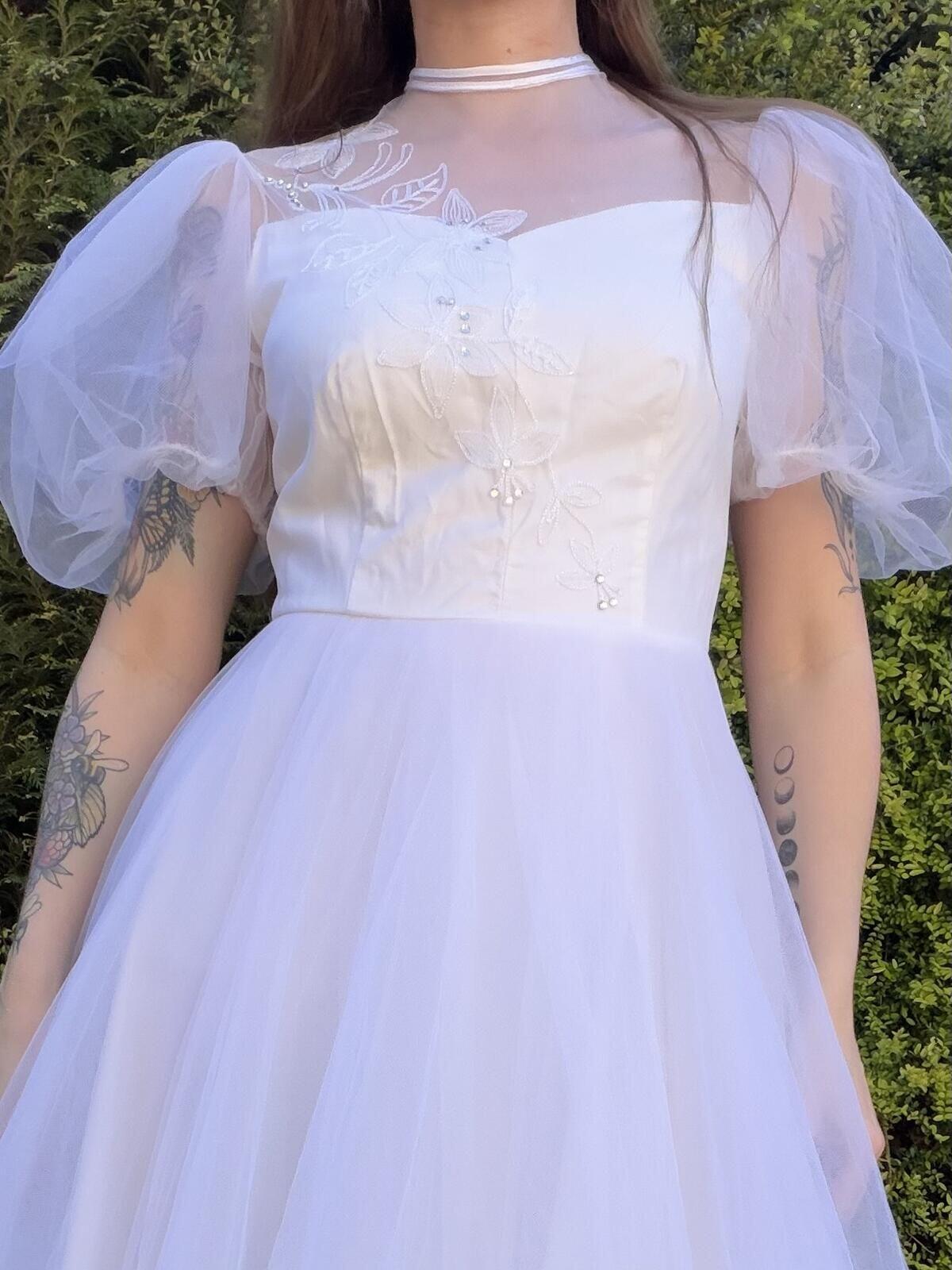 Vintage 1980s Wedding Dress White Tulle Puff Sleeve Bridal Maxi Dress Size 12