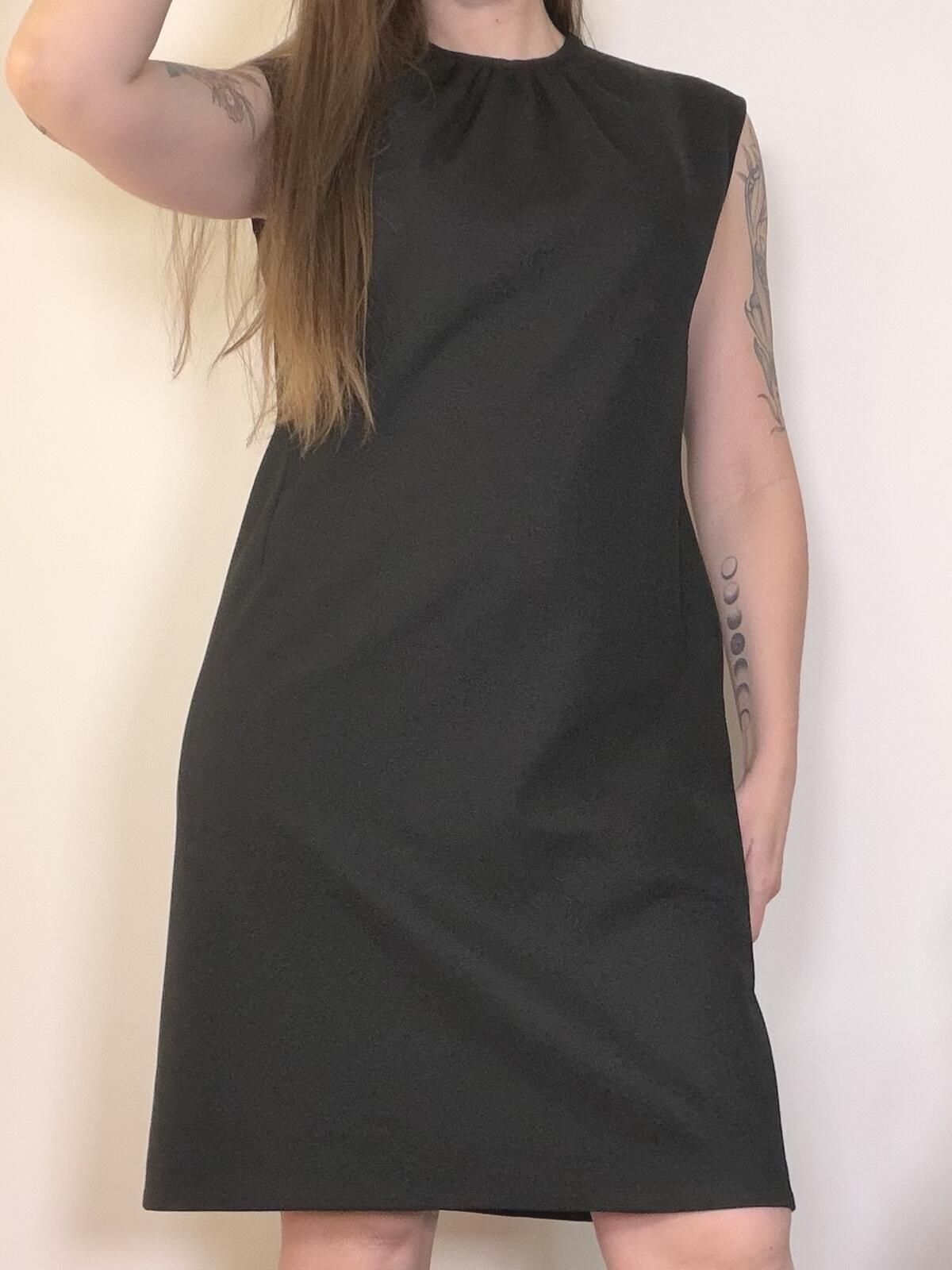 Vintage 1970s GoGo Dress Black Sleeveless Shift Dress Size 16
